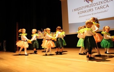 taniec grupa Żuczki 3