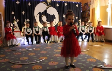Recytacja wiersza w grupie Mr&oacute;wki (4)