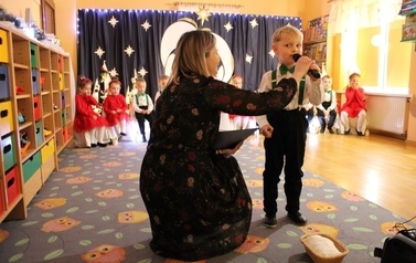 Recytacja wiersza w grupie Mr&oacute;wki (2)