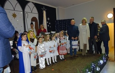Wielka dziś radość na ziemi i w niebie- jasełka Rzeczyca,,