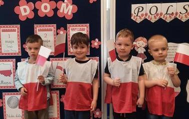 Święta Majowe w oddziałach Pszcz&oacute;łek i Mr&oacute;wek (9)