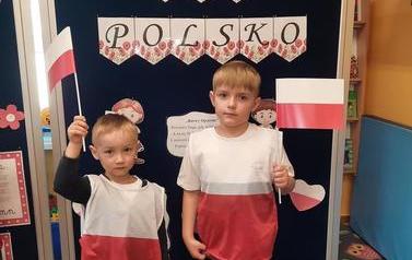 Święta Majowe w oddziałach Pszcz&oacute;łek i Mr&oacute;wek (7)