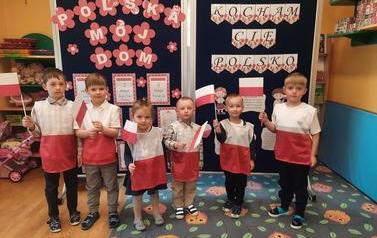 Święta Majowe w oddziałach Pszcz&oacute;łek i Mr&oacute;wek (5)