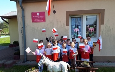 1. Dzień Flagi Stokrotki.