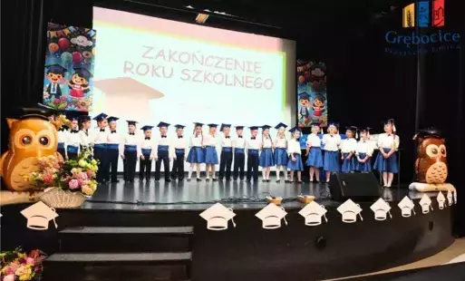 Zdjęcie do Uroczyste pożegnanie sześciolatk&oacute;w w Przedszkolu Publicznym im. Jana Brzechwy w Grębocicach 