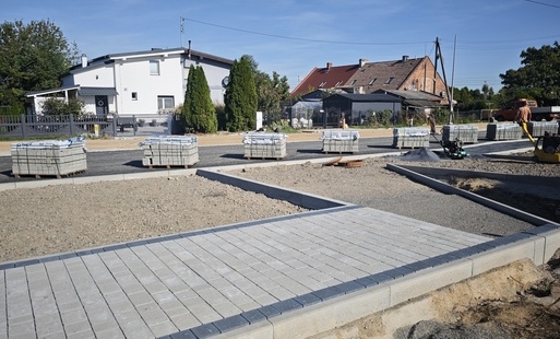 Zdjęcie do Ul. Sp&oacute;łdzielcza &ndash; asfalt już jest, teraz czas na chodniki i oświetlenie!