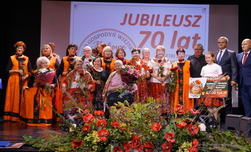Zdjęcie do 70- lecie Koła Gospodyń Wiejskich &bdquo;Makowe Babeczki z Grębocic&rdquo; 